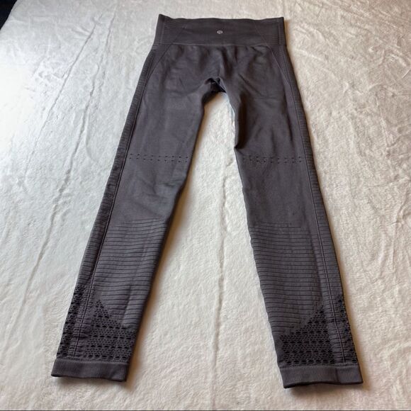 IMI Gray Leggings With Lattice Panels - Picture 2 of 9